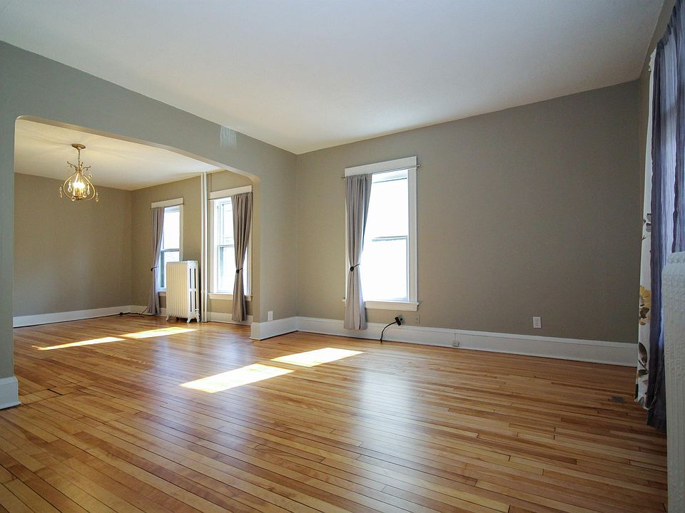1st image of 2539 Grand Ave S #1