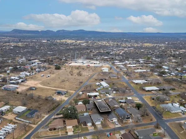 1720 Greenwood Lane, Kingsland, TX 78639