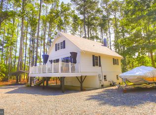 812 Pinehurst Dr, Cambridge, MD 21613