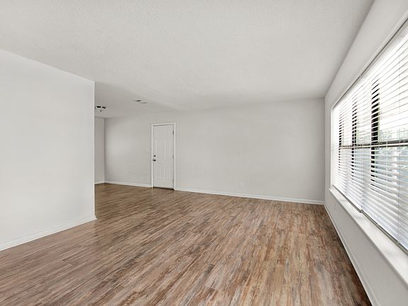 5th image of 6592 Sellers Dr