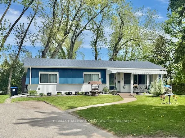9 Locust Hill Ct, Innisfil, ON L9S 1R7