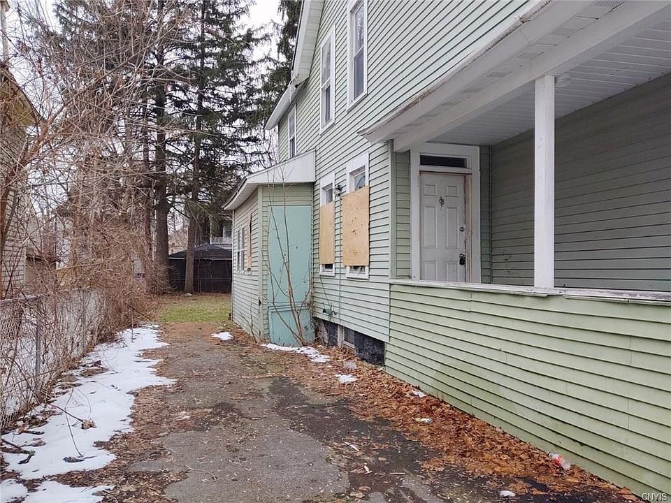 2nd image of 313 W Pleasant Ave