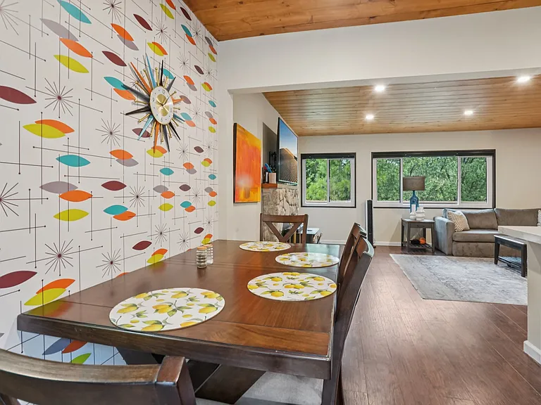 25340 Marion Ridge Dr — Photo 14