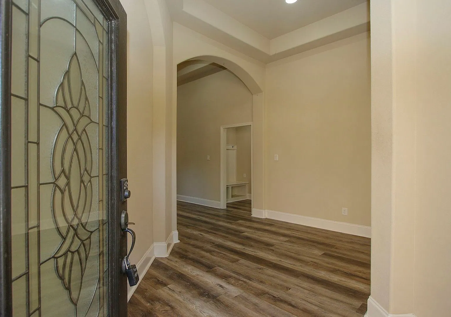 For Home for Lease in Fort Bend - 4 Bed, 3 Bath | 2,809 Sq Ft | The Reserve at Brazos Town Center... — Photo 4