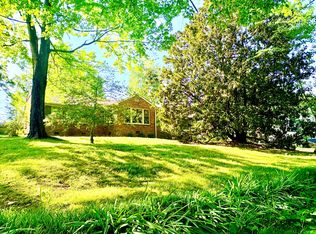 208 Trahern Ln, Clarksville, TN 37040