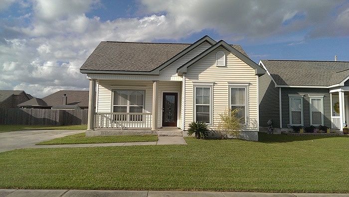 1st image of 2728 Cedar Creek St