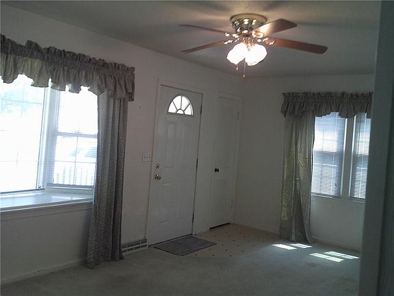 2nd image of 801 E Osage St