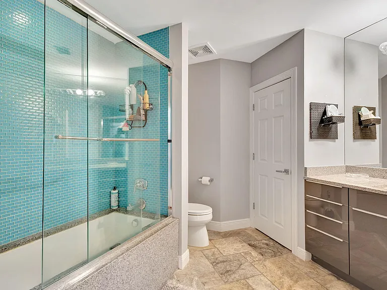 410 Evernia St #801 — Photo 14