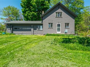 2281 E Hoag Rd, Baldwinsville, NY 13027