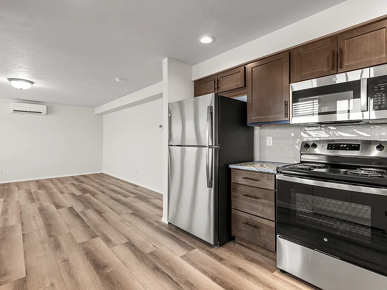 8407 N Phoebe Ct #B — Photo 2