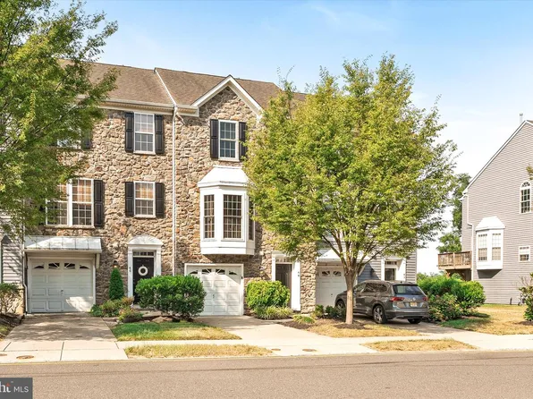 44 River Ln, Delanco, NJ 08075