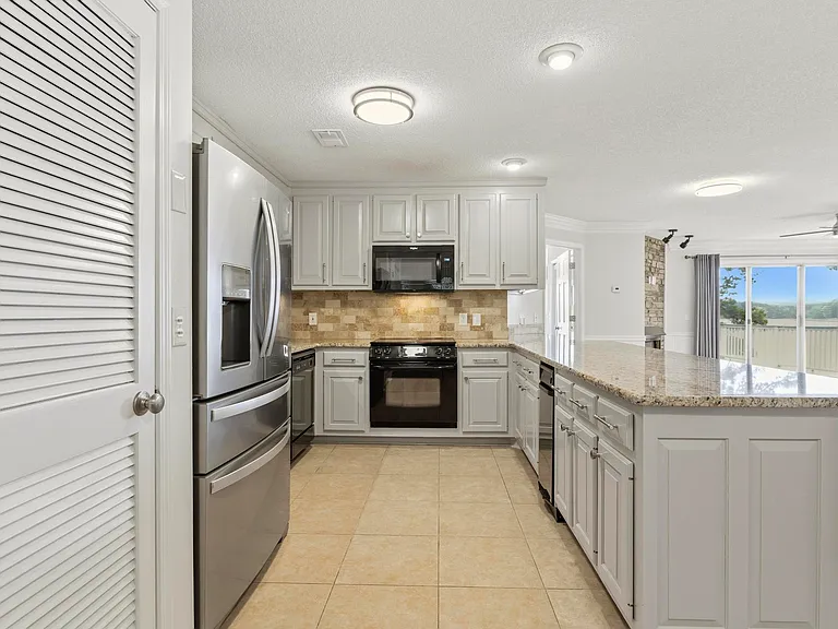 2100 Habersham Marina Rd #100C — Photo 6