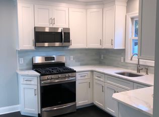 152 Oakes Ave, Belford, NJ 07718
