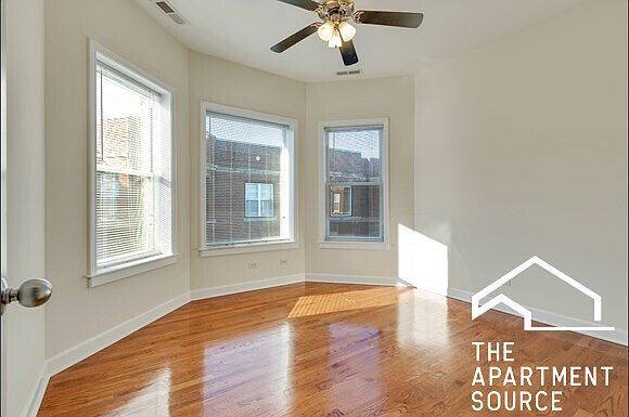 1st image of 850 W Cornelia Ave #2