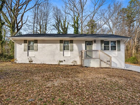 2nd image of 207 Carlton Dr