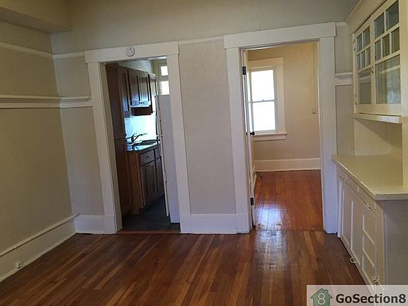 4th image of 220 W Yandell Dr APT 10