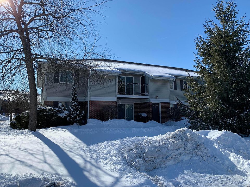 1st image of N110W17051 Ashbury Ln Unit 1