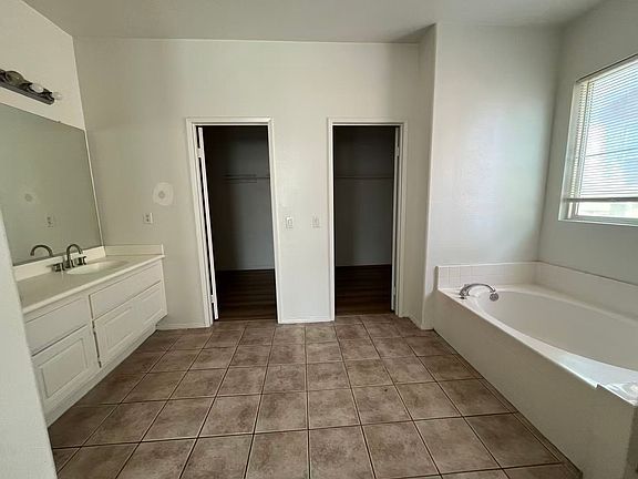 3rd image of 22199 Empress St