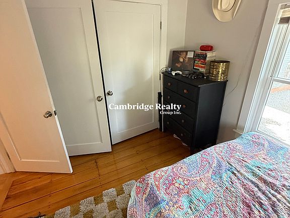 5th image of 115 Pleasant St #B