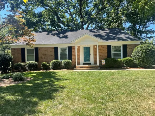 3009 Robin Hood Dr, Greensboro, NC 27408