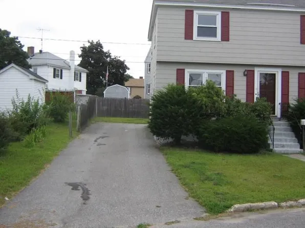 13 Morton St, Manchester, NH 03104