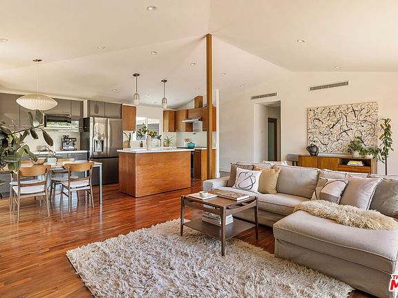 3rd image of 4801 Sonata Ln