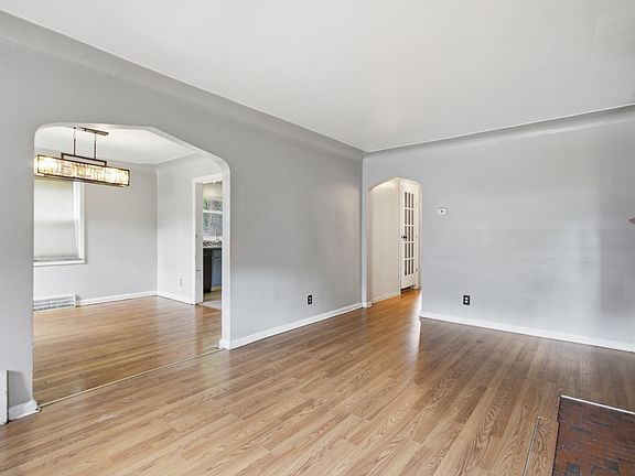 5th image of 9194 Prest St