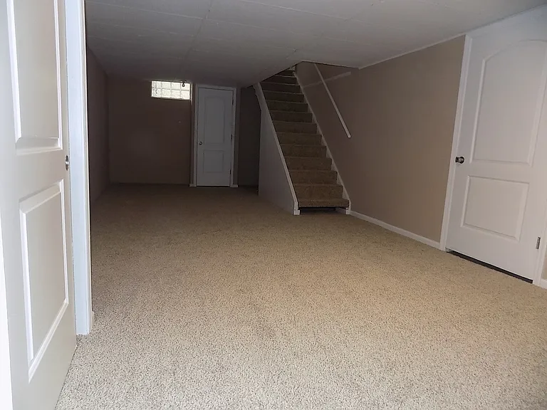 465 Lodi St — Photo 6