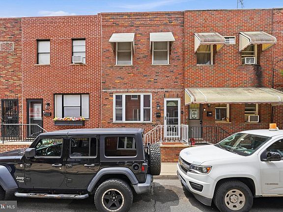 2nd image of 2432 S Bancroft St