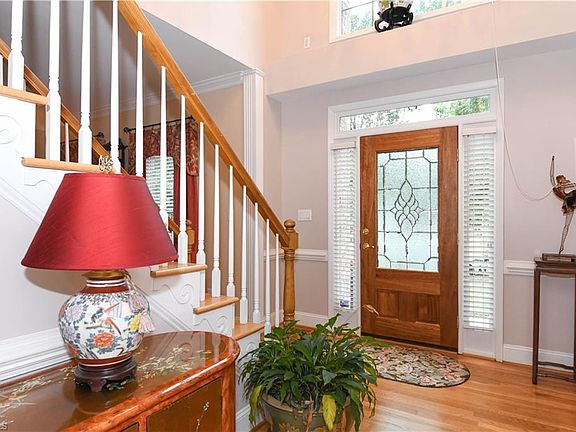 4th image of 2405 Glen Cove Way