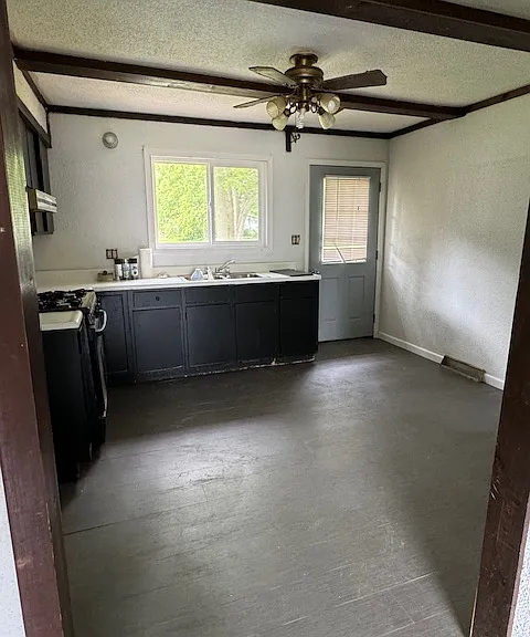 103 Maple St #4 — Photo 6