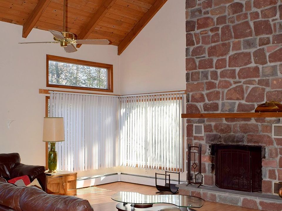 188 Elk Dr Blakeslee, PA, 18610 Apartments for Rent Zillow