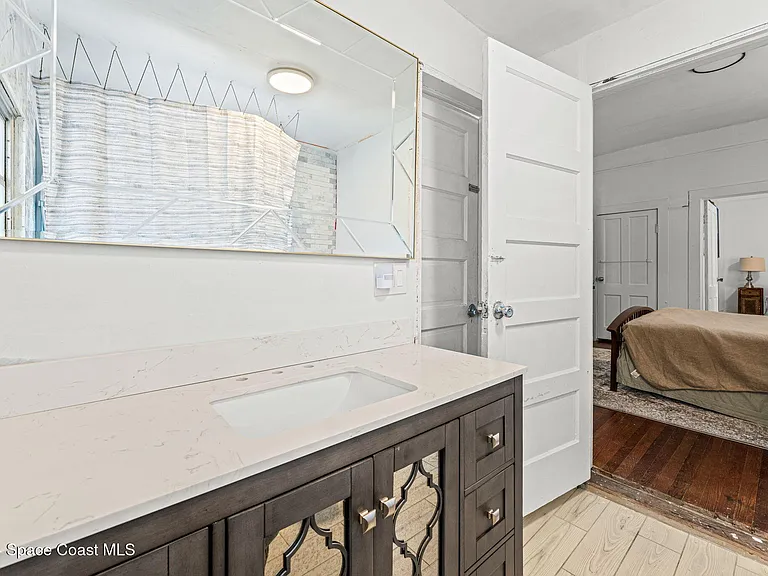 1365 Pineapple Ave #S — Photo 29