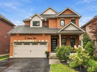 6 Foxbury Rd, Uxbridge, ON L9P1Z9