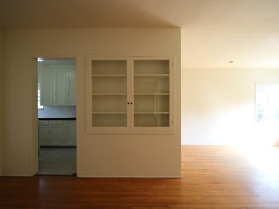 1st image of 528 N Madison Ave #528