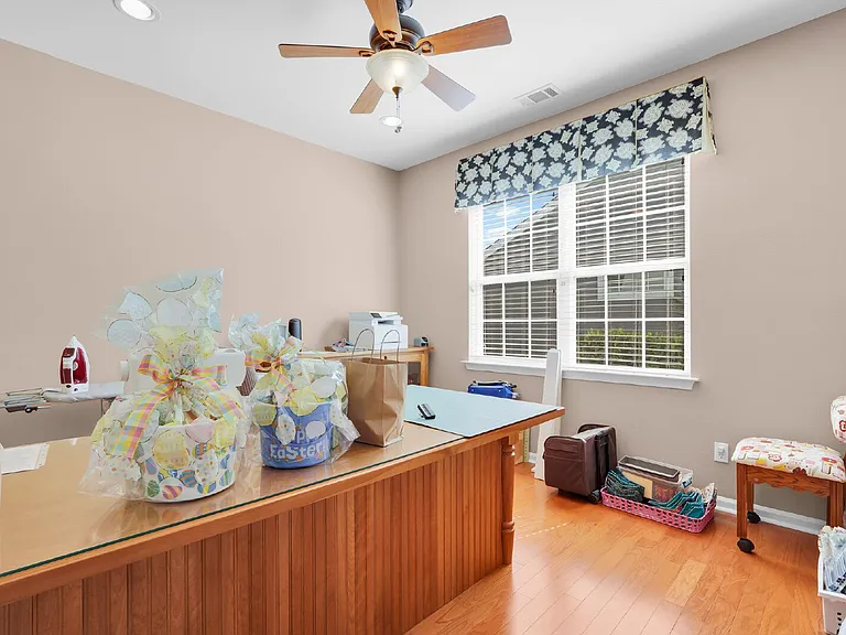 17 Thomas Bee Dr — Photo 30