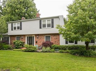 25415 S Woodland Rd, Beachwood, OH 44122