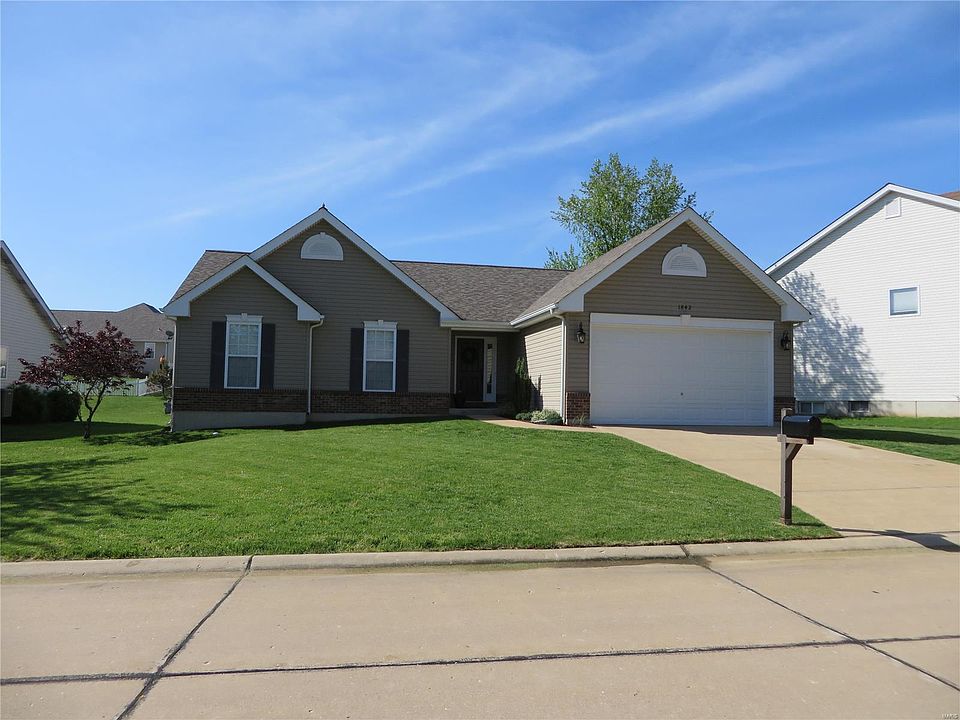 2nd image of 1842 Iron Mountain Dr