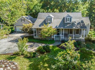 2800 Van Dam Dr NE, Belmont, MI 49306