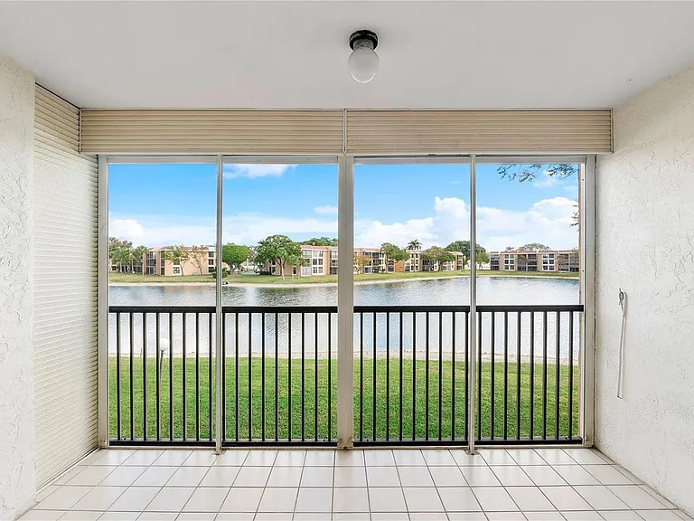 6519 Coral Lake Dr #207 — Photo 12