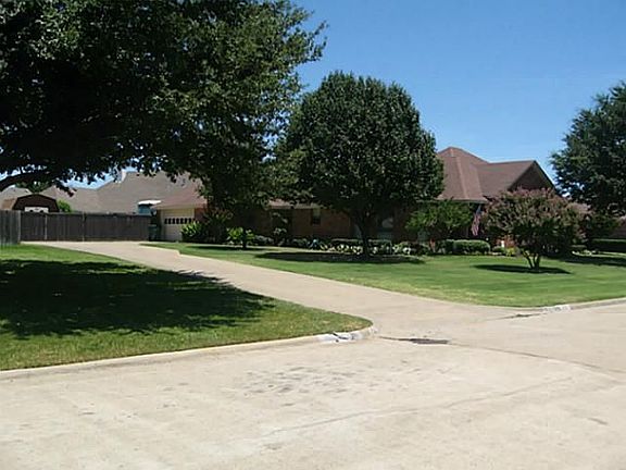 4th image of 1409 Overlook Dr