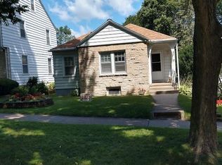 2718 Chamberlain Ave, Madison, WI 53705