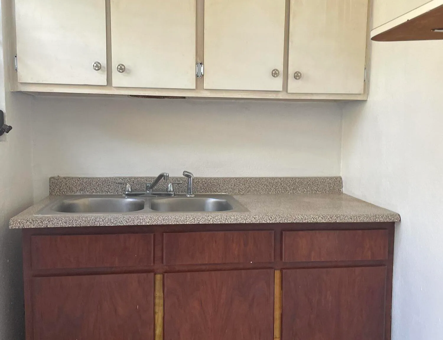 1 bed, $1,100 — Photo 1