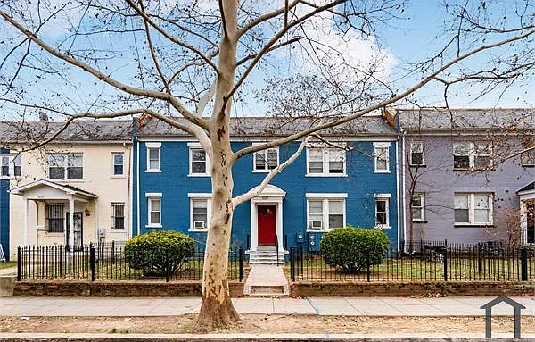 2 bed, $3,200 — Photo 2