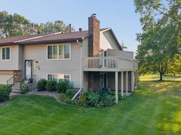 14323 Chestnut Dr, Eden Prairie, MN 55347