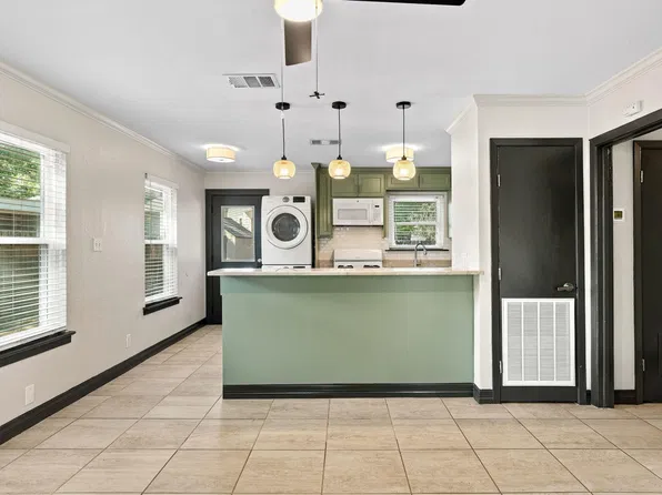 904 Plateau Cir, Austin, TX 78745
