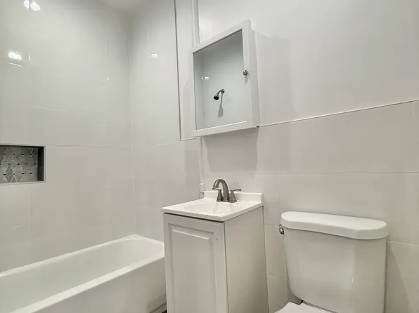 1072 Putnam Avenue image 8 of 12