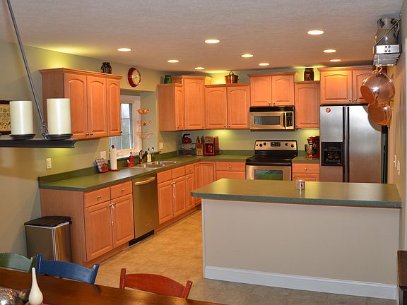 4th image of 965 Ashton Pl