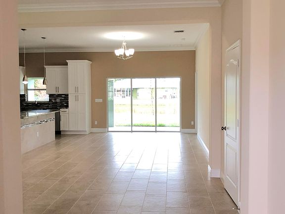 4th image of 5380 NW Arrowhead Terrace