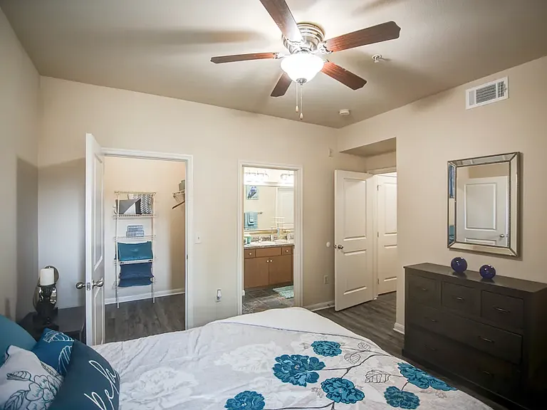 Constellation Ranch Luxury Apartment Homes — Photo 15